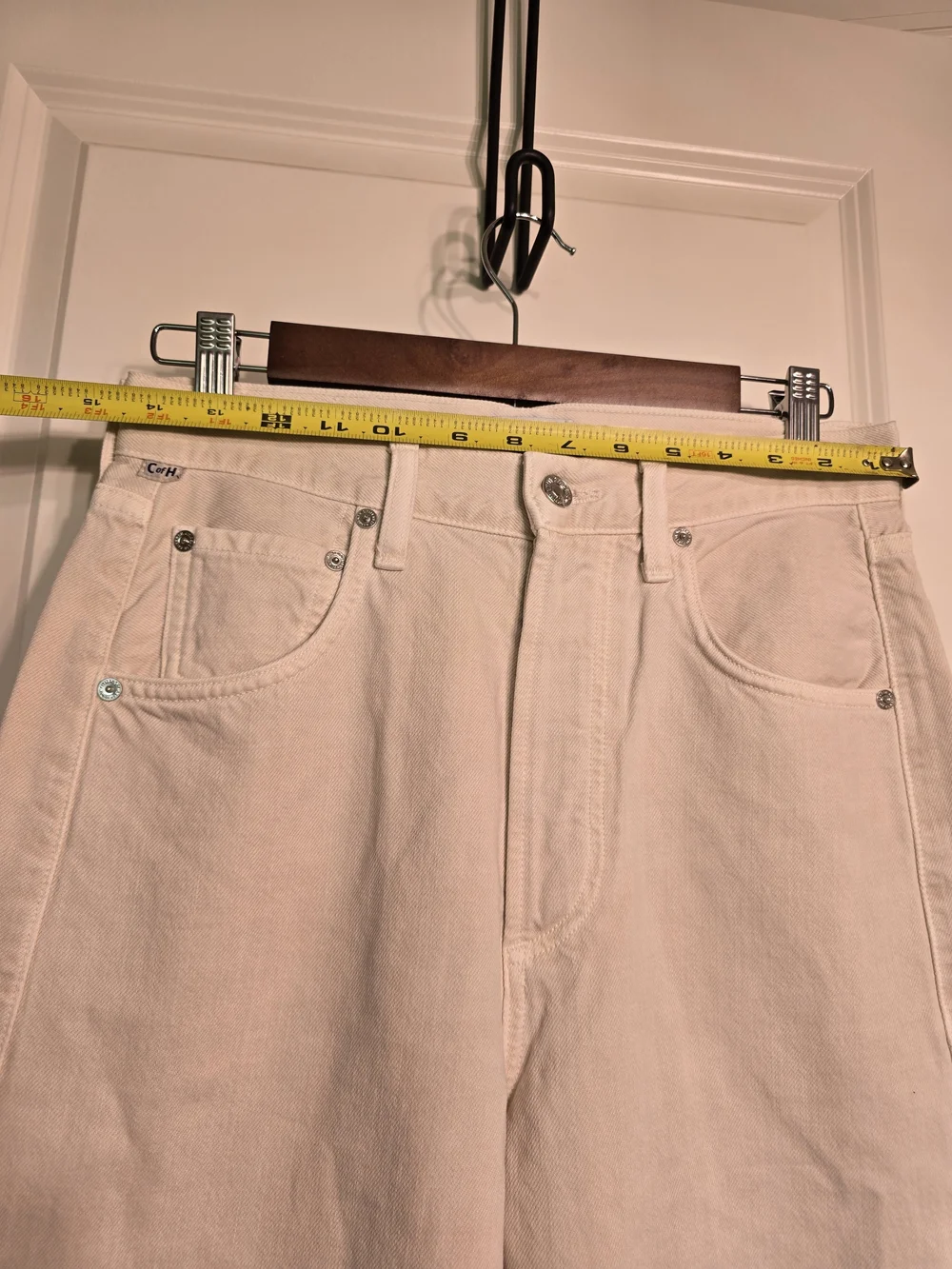 Citizens Of Humanity NWOT Ayla Undone Hem Crop Jeans in Almondette